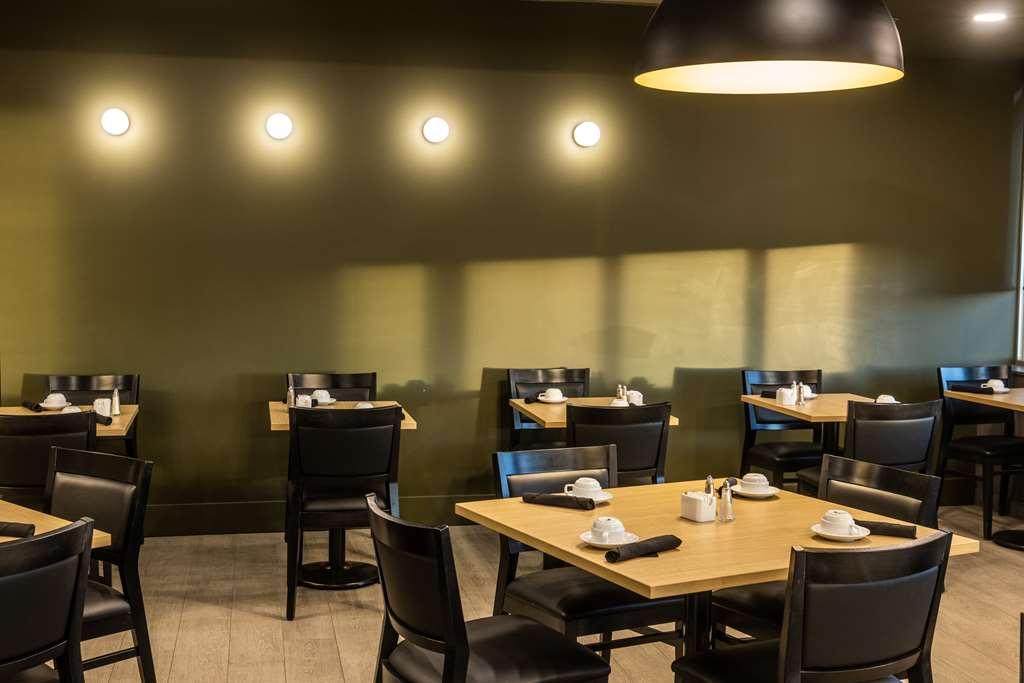 Doubletree By Hilton Calgary North Hotel Restaurant foto