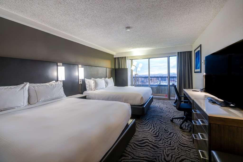 Doubletree By Hilton Calgary North Hotel Kamer foto
