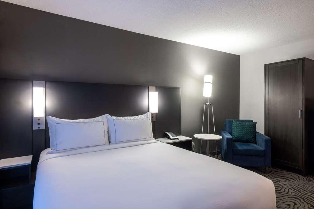Doubletree By Hilton Calgary North Hotel Kamer foto